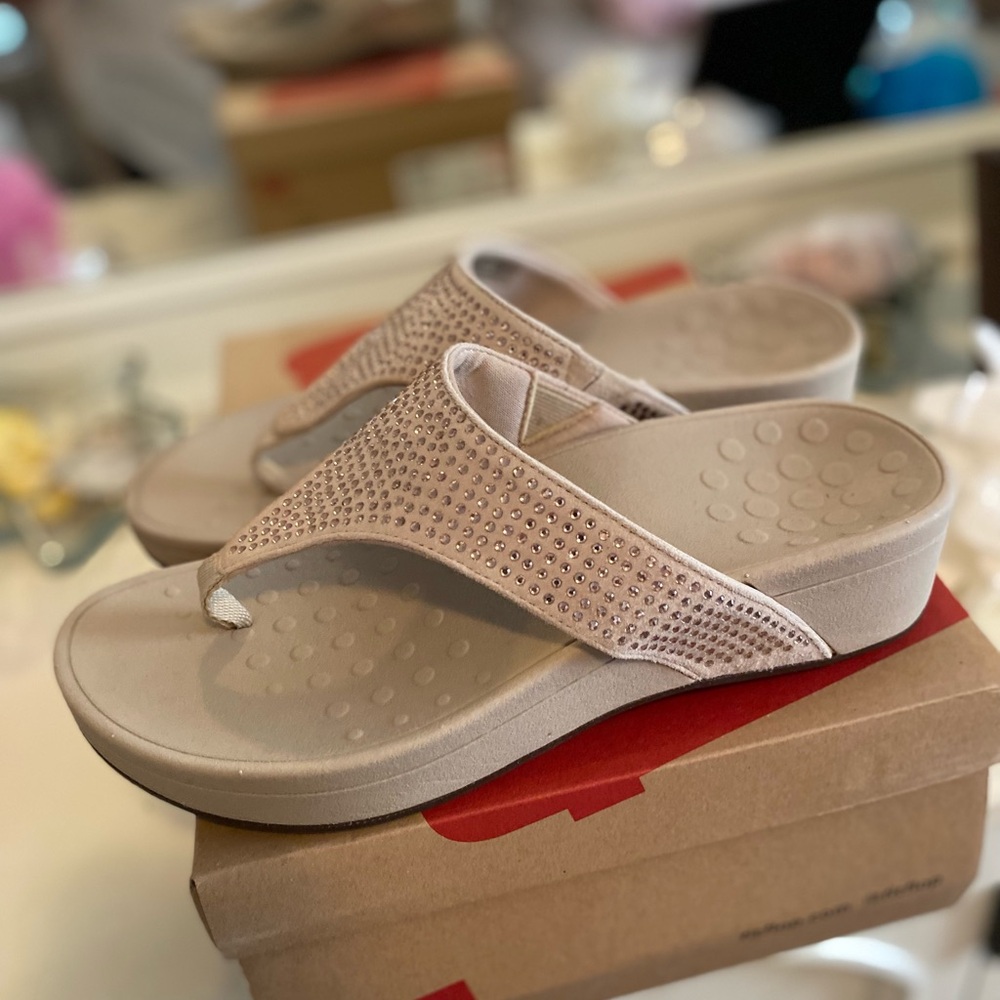 Vionic fitflop inspired shoe